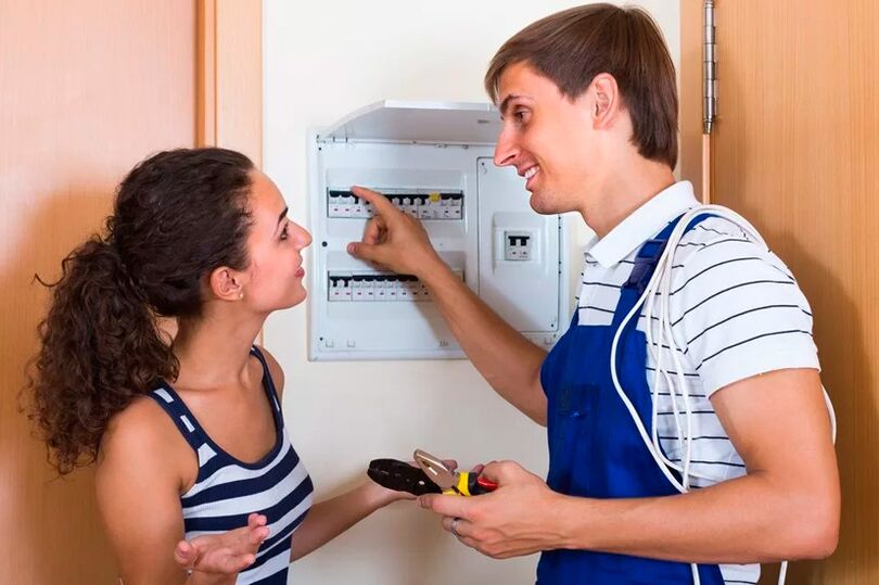 Bute nutrūko elektra